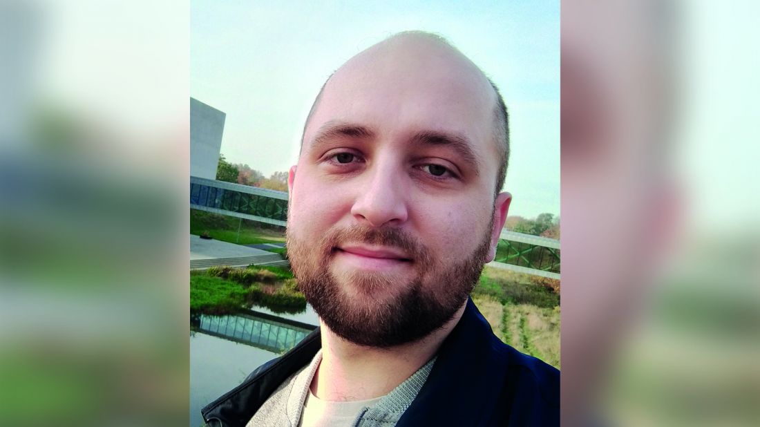 Kamil Nowak - Ekspert ds. mieszkalnictwa i polityk społecznych w Obserwatorium Polityki Miejskiej Instytutu Rozwoju Miast i Regionów, geograf. Absolwent Uniwersytetu Jagiellońskiego i Uniwersytetu Gdańskiego. Autor wyróżnionej rozprawy doktorskiej poświęconej dostępności mieszkaniowej w polskich miastach. Autor i współautor wielu publikacji z zakresu polityki mieszkaniowej, planowania przestrzennego i rewitalizacji. Członek Zespołu Eksperckiego ds. Strategii Włączania Społecznego przy KPRM.