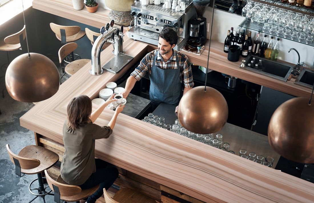 Blat roboczy i bar z Corian® Nuwood