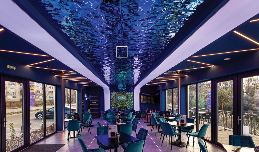 SL Ocean Aqua (zdjęcie: Cafè Plazs Budapest, Węgry)