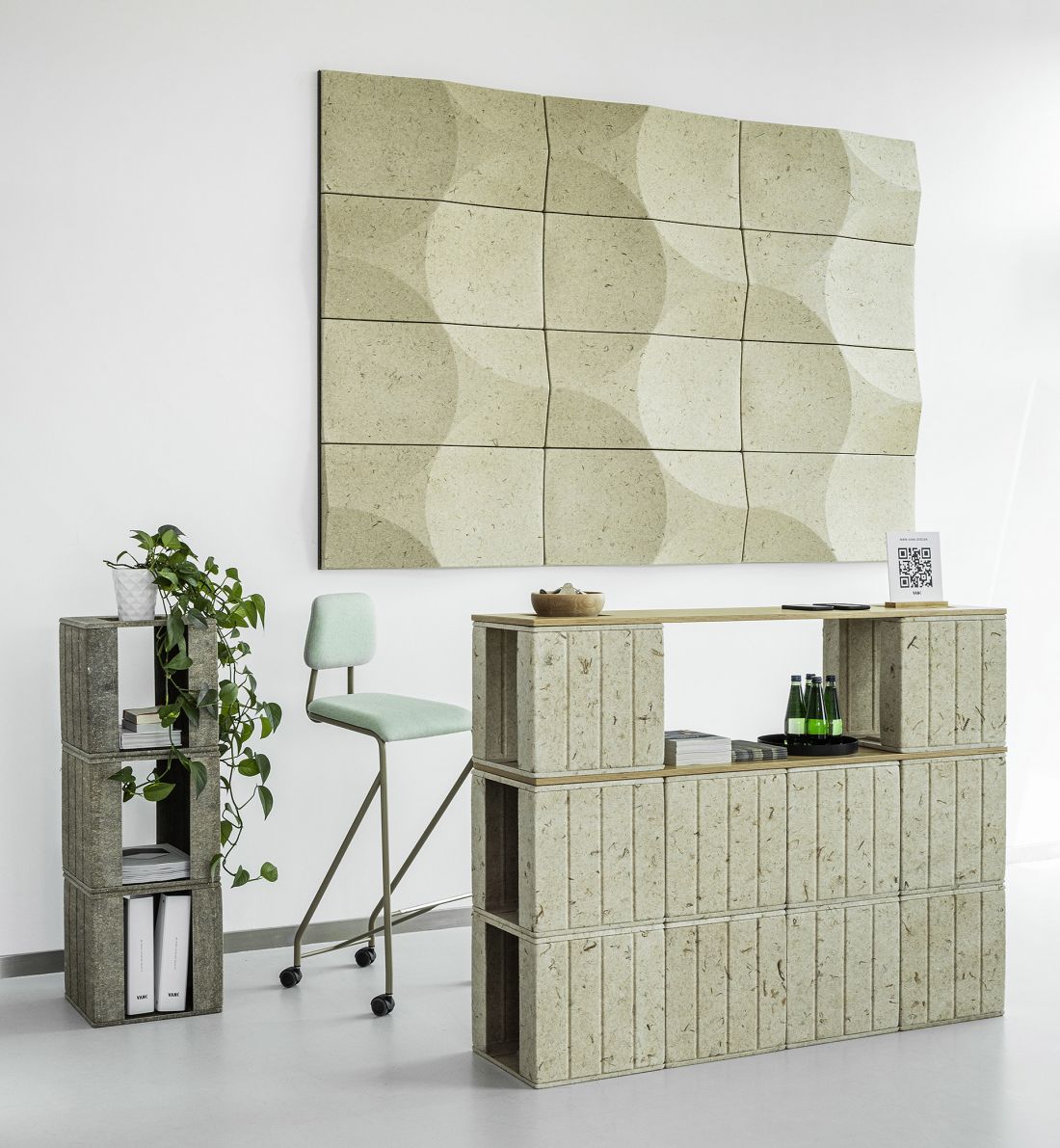 VANK_PANEL_BIO