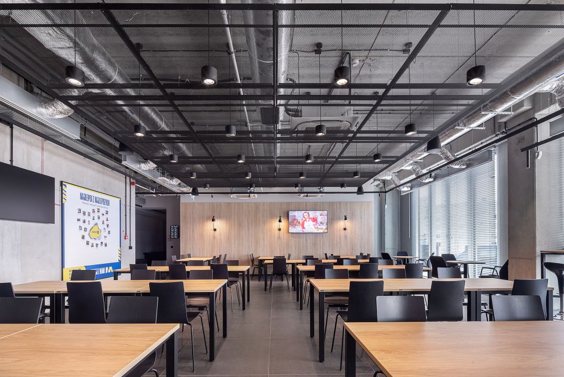 MESH Sonic Element MT posiadają certyfikację C2C na poziomie srebrnym. Płyta jest nie tylko funkcjonalnym elementem architektury, ale także stanowi odważne nawiązanie do surowego, loftowego stylu.