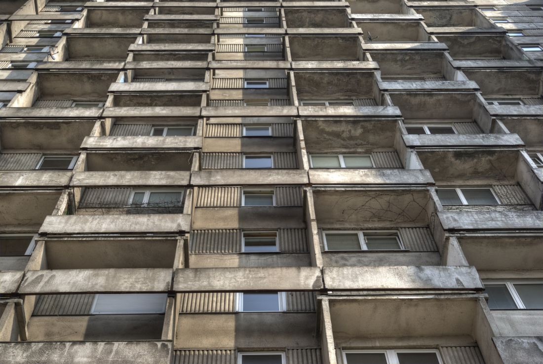 Architektura brutalistyczna w Polsce — Manhattan w Łodzi
