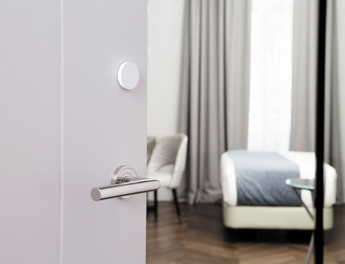Aelement Fusion - elegancki i minimalistyczny zamek elektroniczny dla hotelu