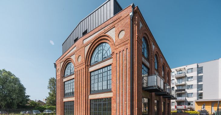Aluron Factory ALURON: ALUMINUM SYSTEMS IN THE SERVICE OF ARCHITECTURE
