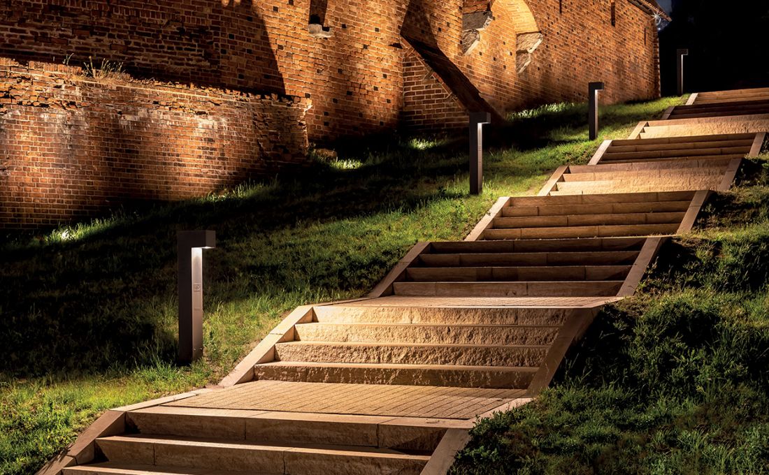 Iluminacja murów zamku w Malborku