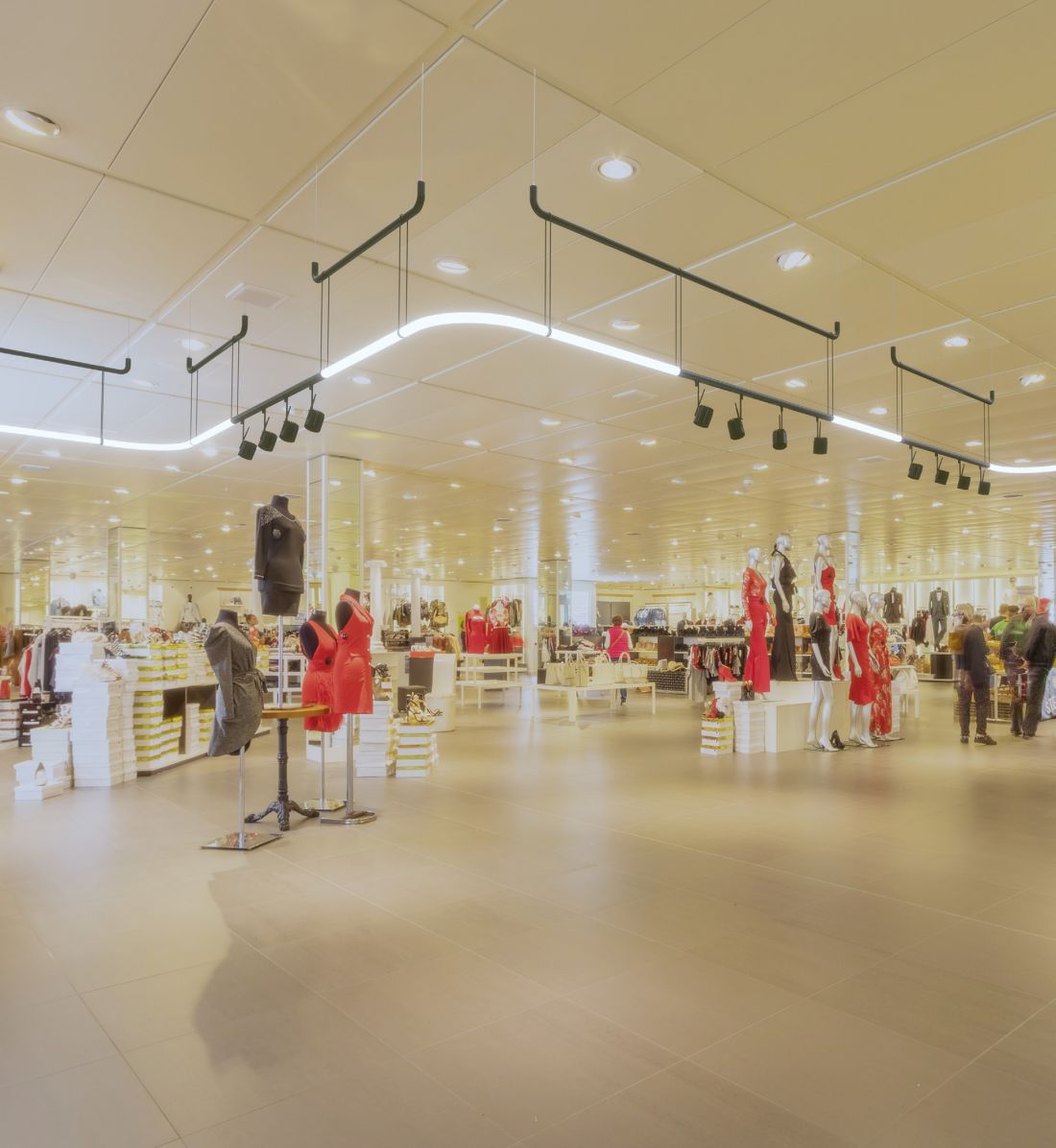 System Gamma - nieszablonowy design oświetlenia w branży retail