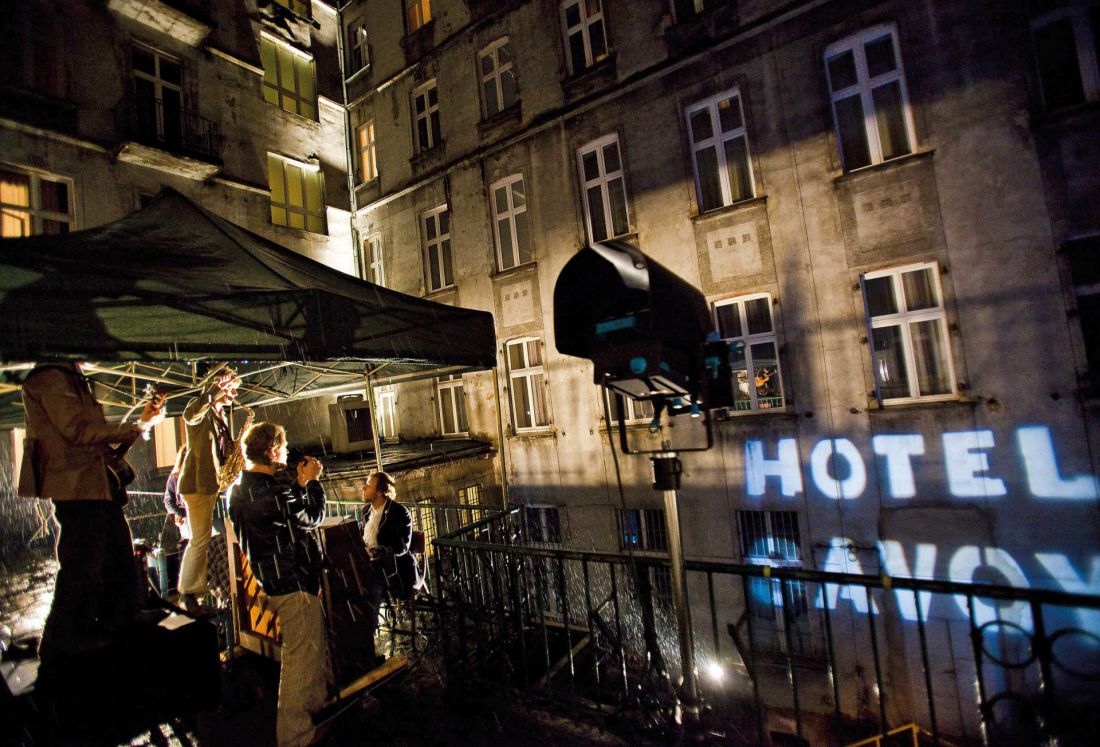 „Hotel Savoy”, reż. Michał Zadara, Teatr Nowy w Łodzi; na zdjęciu muzycy