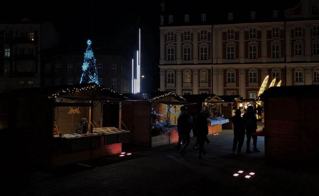 jarmark świąteczny plac kolegiacki