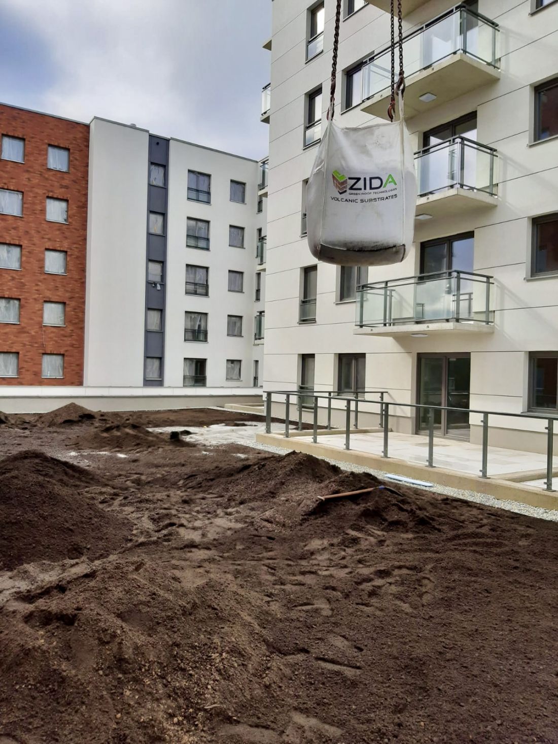 Wbudowywanie substratu wulkanicznego we Wrocławiu
