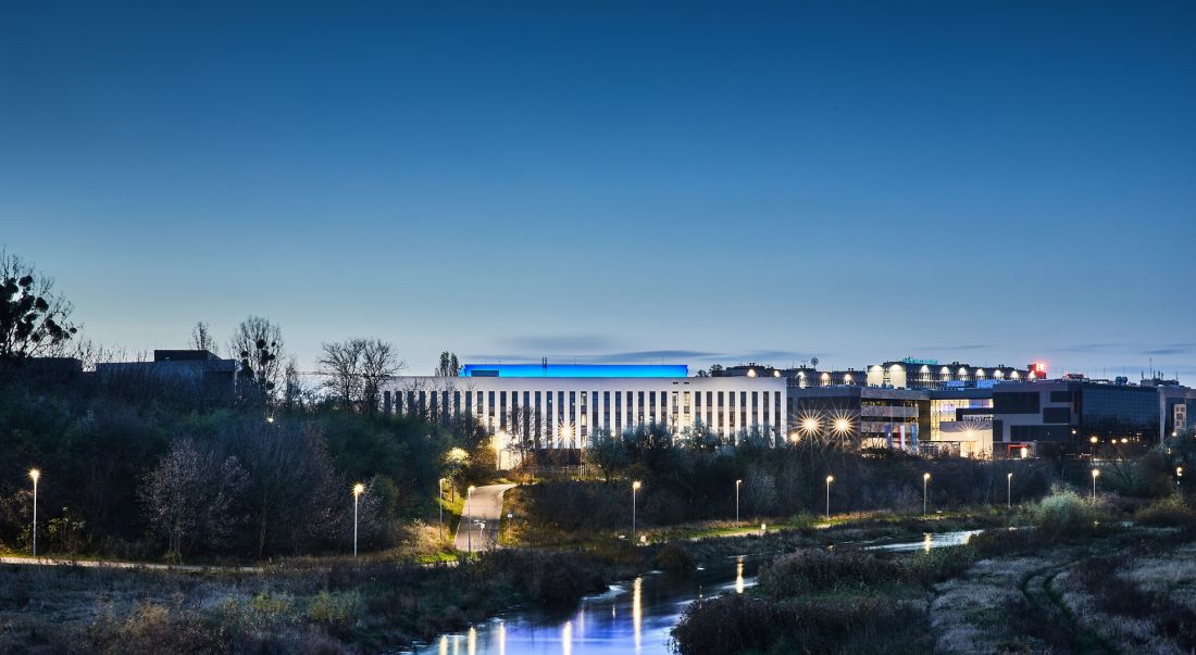 Oświetlenie elewacji budynku Wydziału Architektury Politechniki Poznańskiej