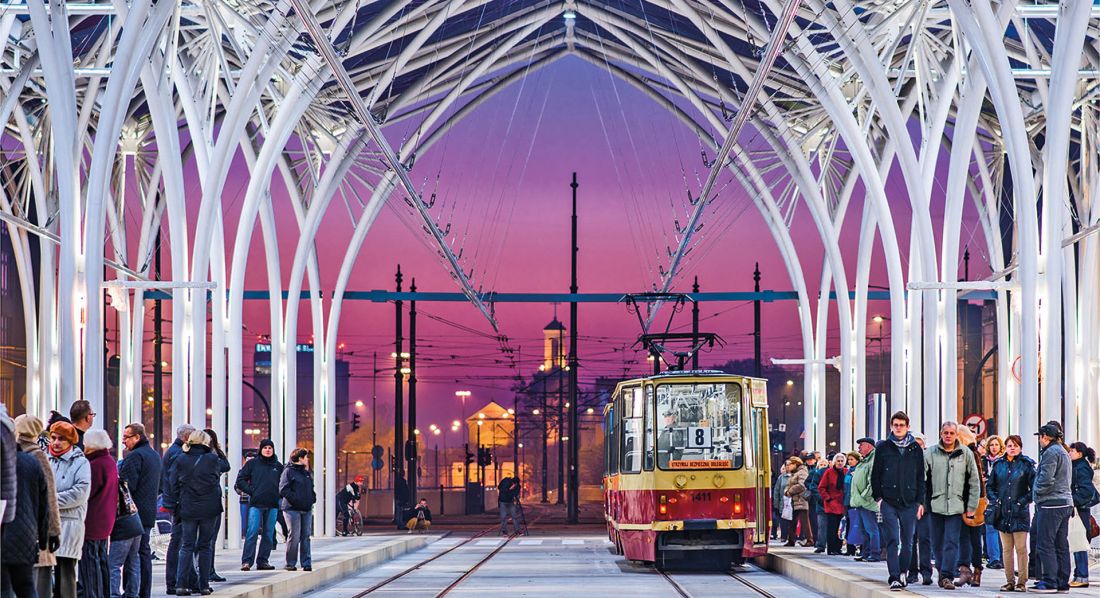 stajnia jednorożców stała się współczesnym symbolem Łodzi, nie jest to zwykły przystanek tramwajowy... 