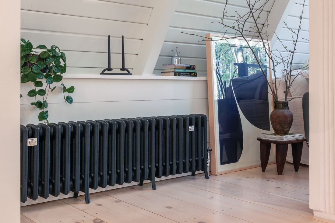 Grace IV 460 - Farrow & Ball Dark Blue