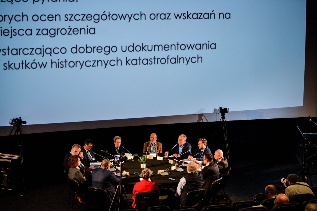 Uczestnicy drugiej sesji.