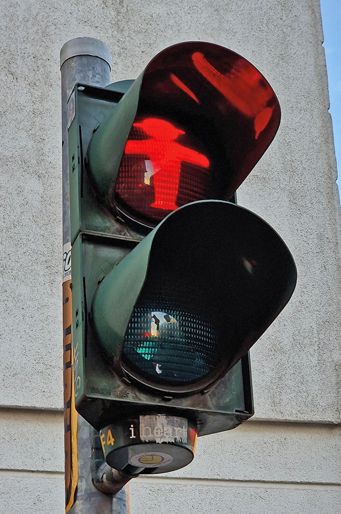 kultowy NRD-owski Ampelmännchen, w skrócie Ampelmann, proj.: Karl Peglau