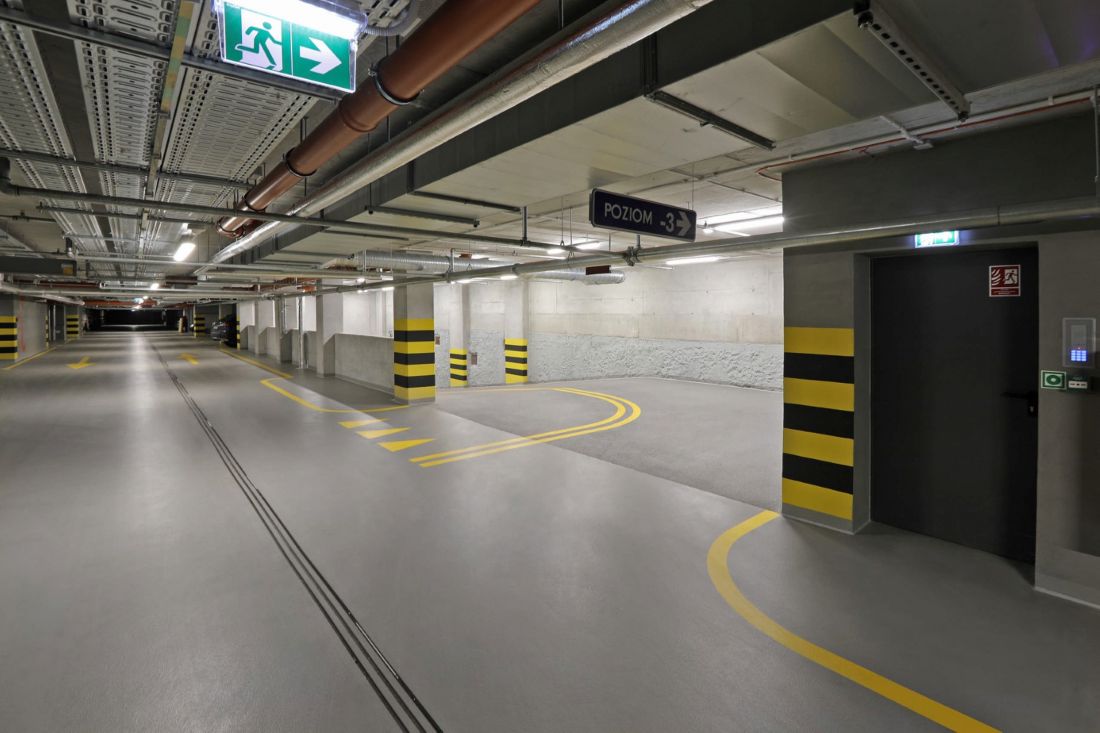 BOHEMA –
Strefa Praga z nowoczesnymi rozwiązaniami posadzkowymi na parkingu