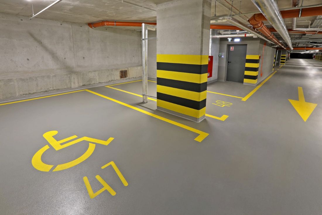 BOHEMA –
Strefa Praga z nowoczesnymi rozwiązaniami posadzkowymi na parkingu