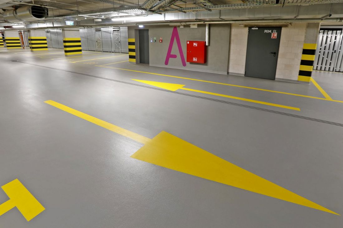 BOHEMA –
Strefa Praga z nowoczesnymi rozwiązaniami posadzkowymi na parkingu