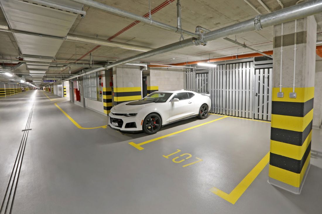 BOHEMA –
Strefa Praga z nowoczesnymi rozwiązaniami posadzkowymi na parkingu