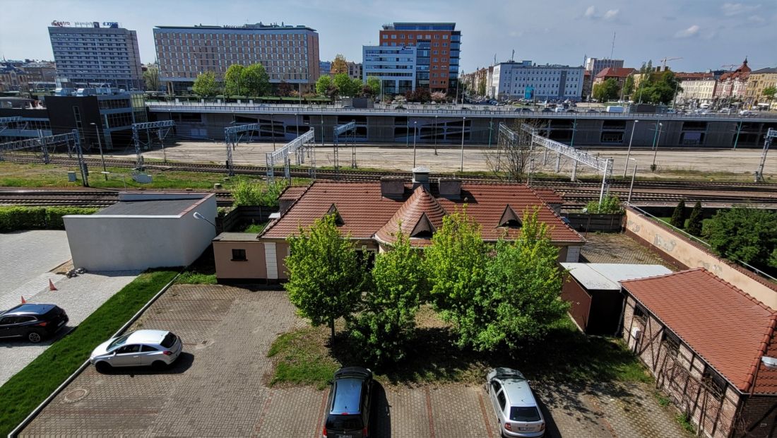uam historia sztuki konkurs dziedziniec
