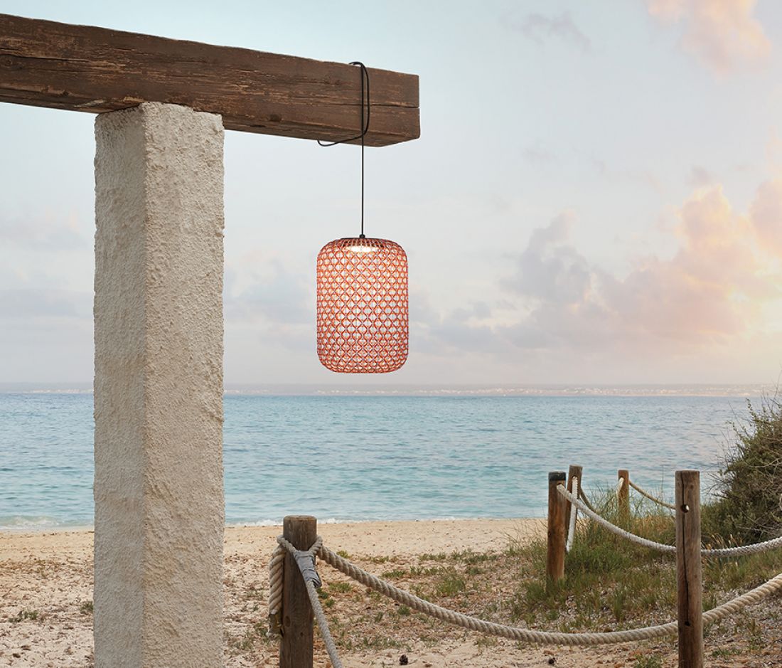 Lampa Nans na plaży Bover