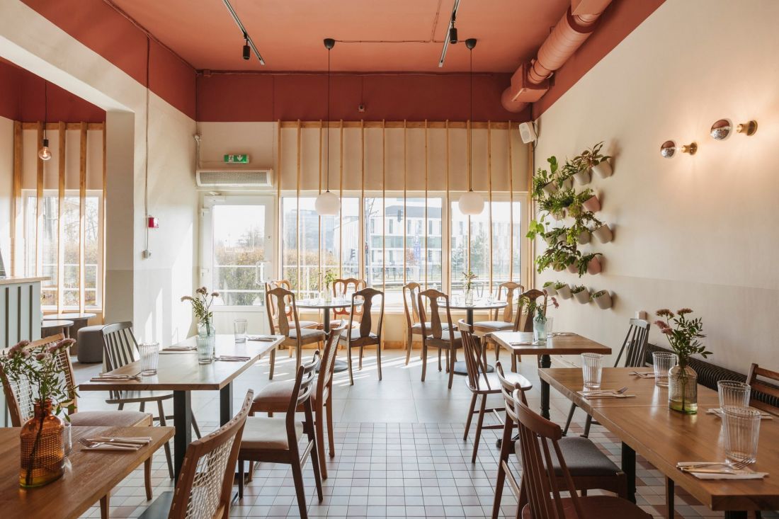 Nie/Mięsny bistro mieści się w pawilonie z czasów PRL-u