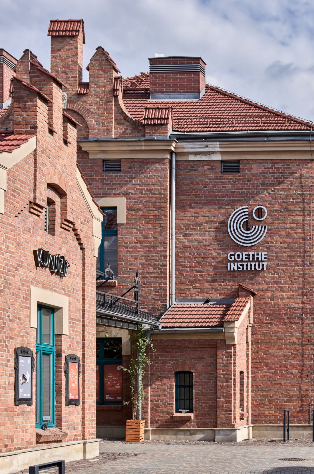 siedziba Goethe-Institut znajduje się w jednym z budynków dawnej miejskiej rzeźni w Krakowie
