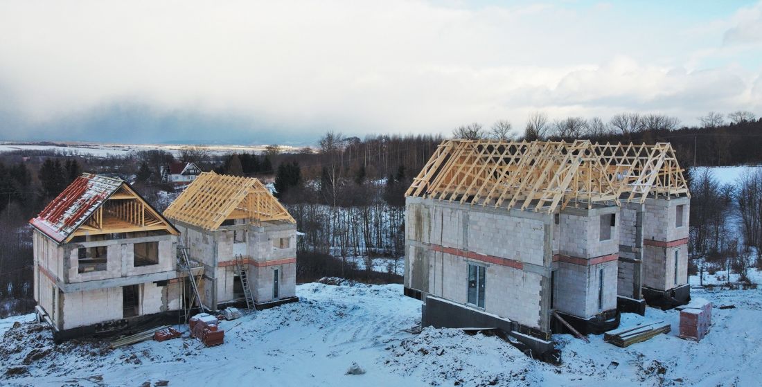 Prefabrykowane wiązary dachowe to jedno z dostępnych na rynku rozwiązań