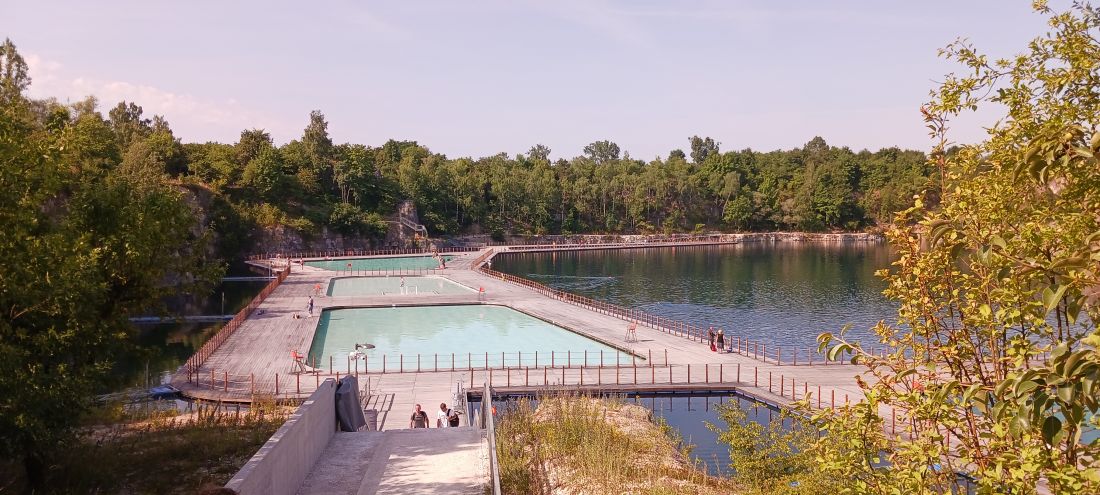 przestrzeń dostępna dla plażowiczów składa się z kilku niecek