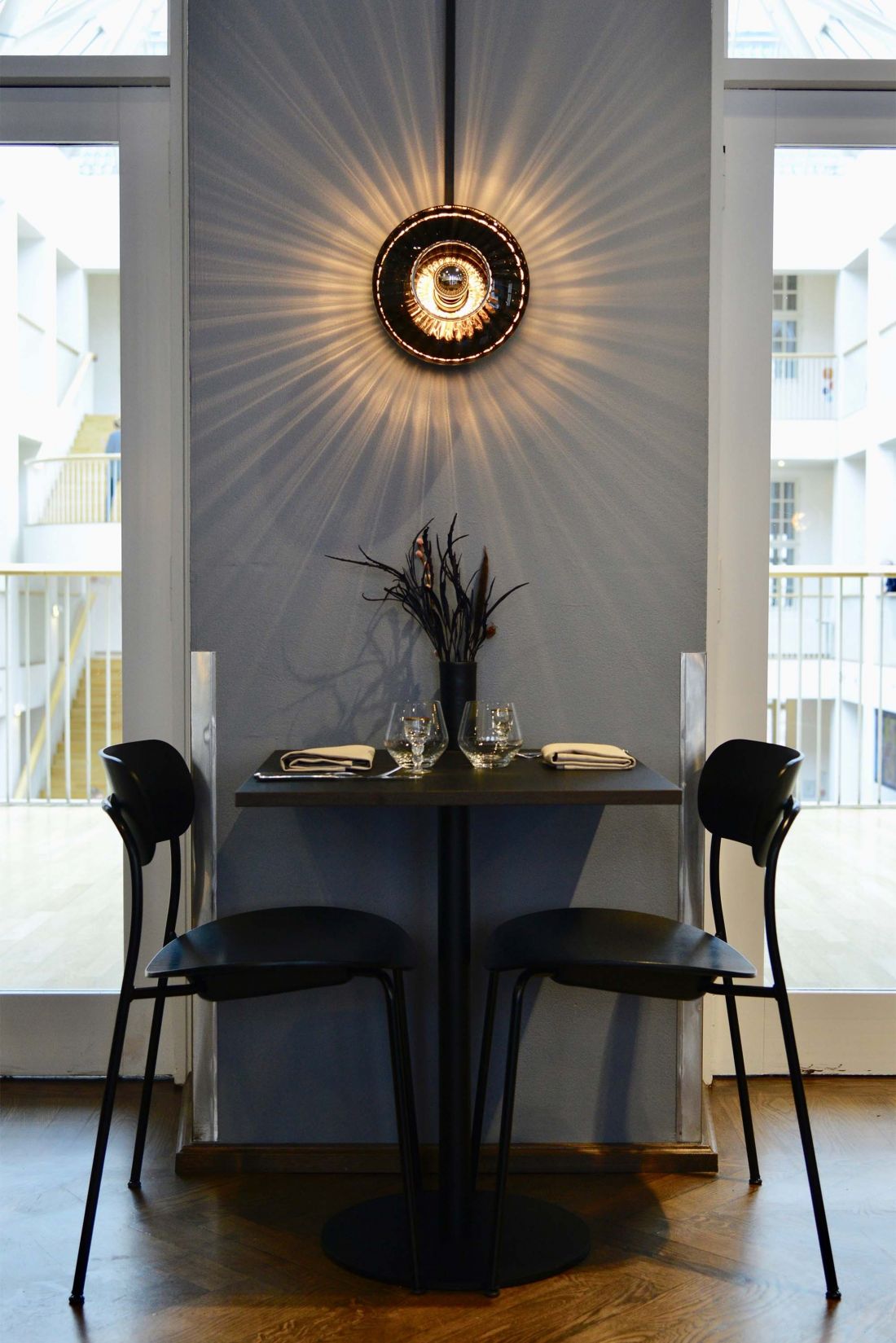ampa z kolekcji New Wave w restauracji Smör, Design by Us