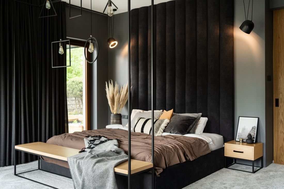 Meble w stylu industrialnym mają proste formy