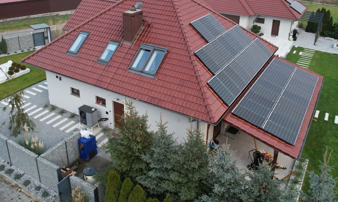 Pompa ciepła NIBE S2125 w modernizowanym domu jednorodzinnym. Instalacja: EKO-SOLAR.