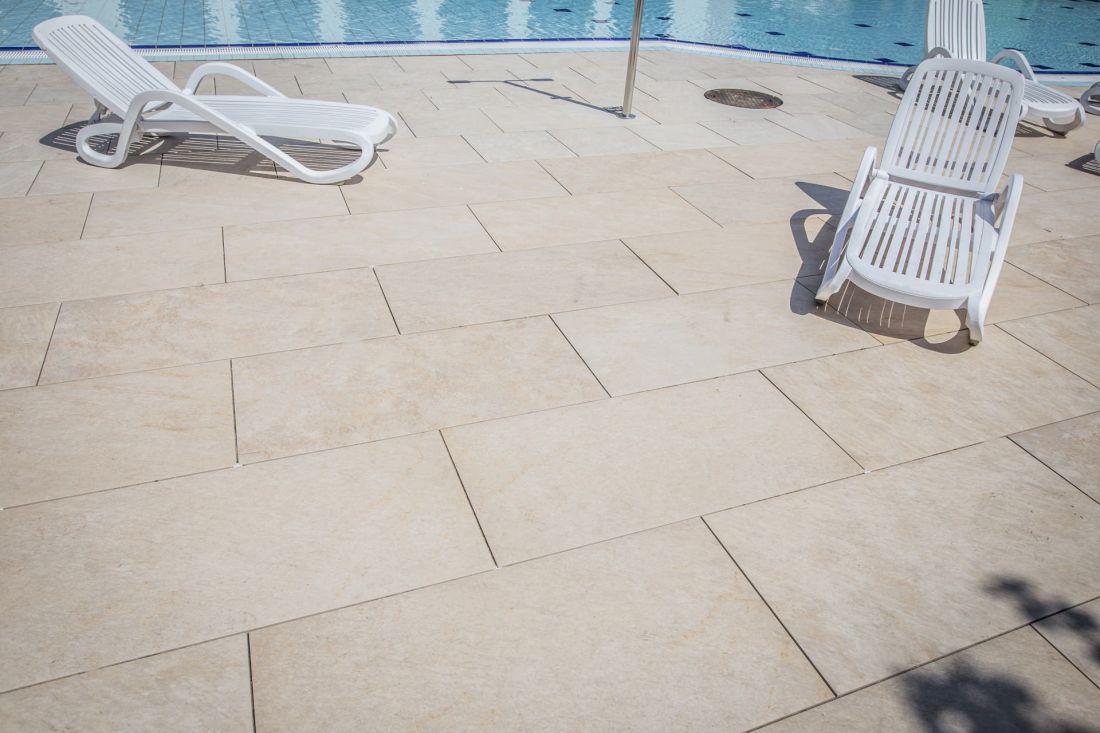 płyty ceramiczne z gresu porcelanowego