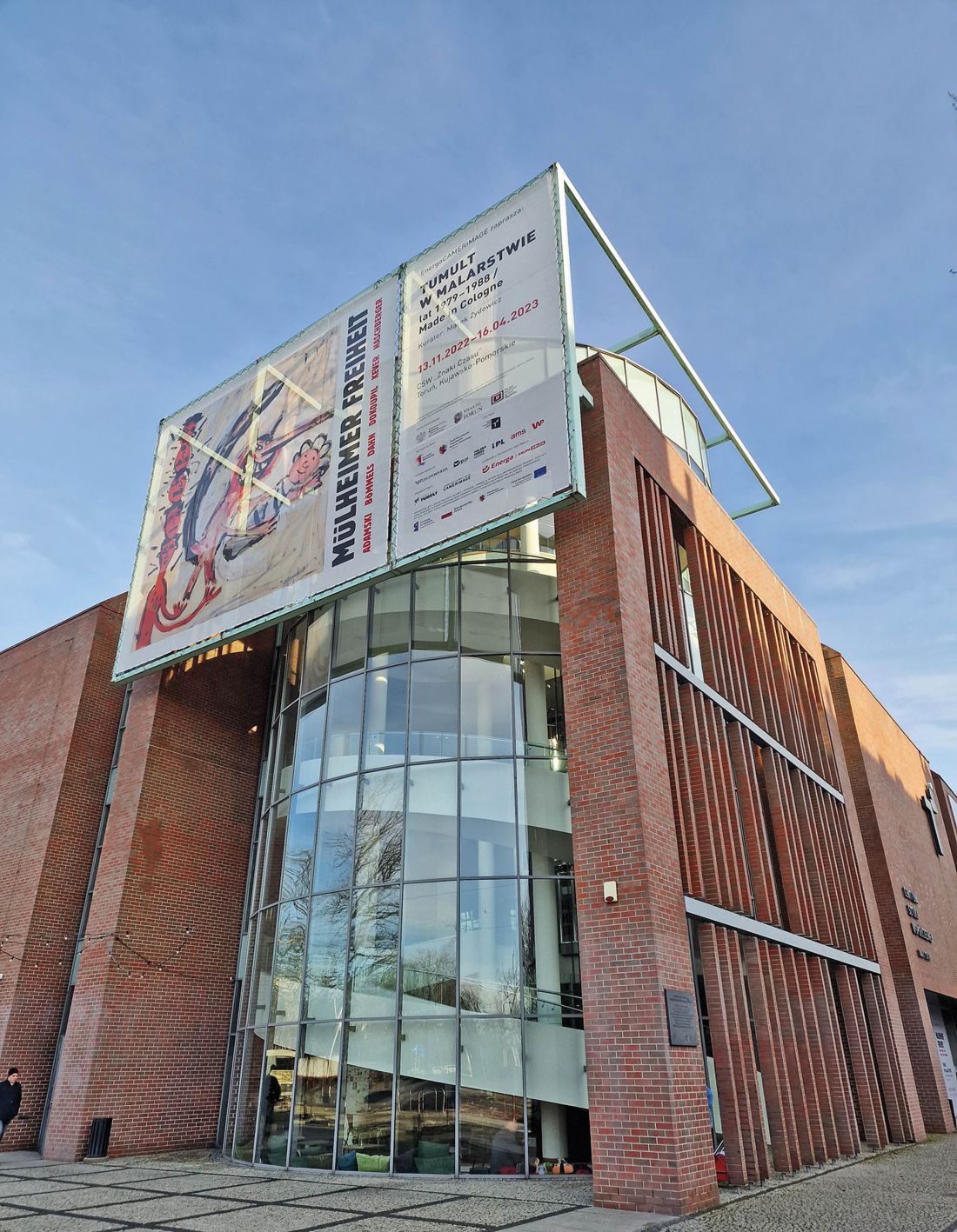 Centrum Sztuki Współczesnej „Znaki Czasu” - to pierwszy tego rodzaju obiekt otwarty w Polsce po 1939 roku, proj.: Edward Lach (Studio EL) i biuro R2