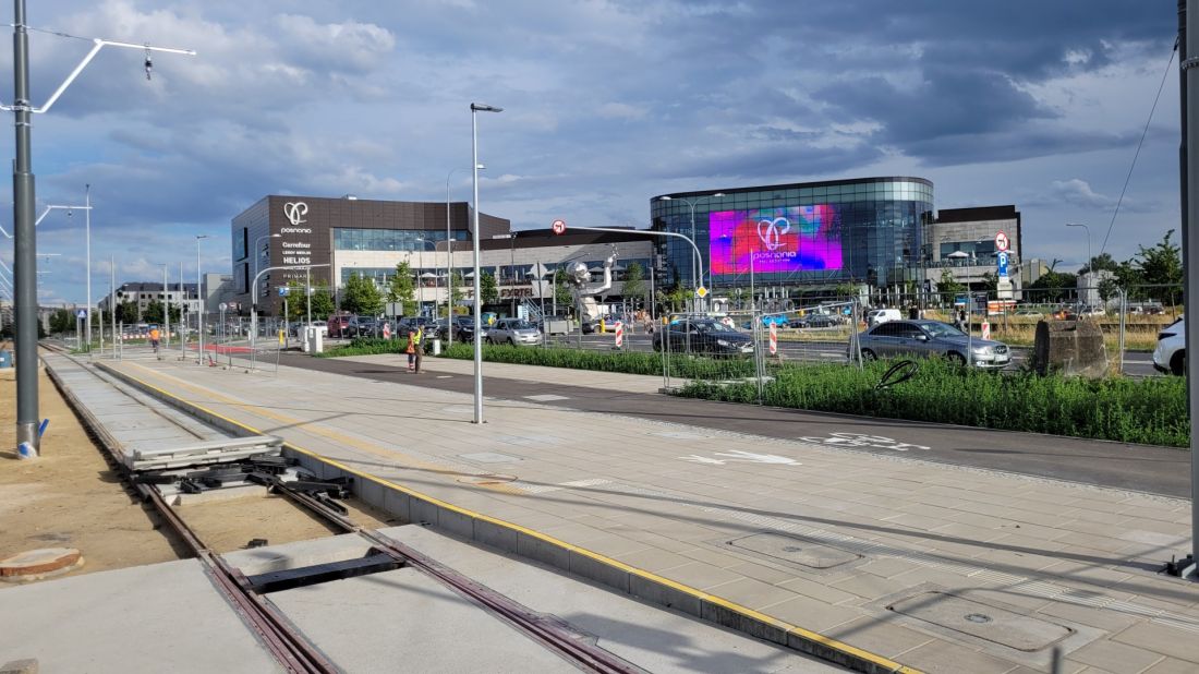 CH Posnania, wejściei plac od strony ul. Kórnickiej