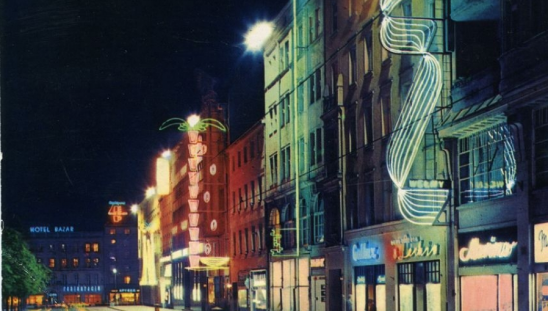 neony przy placu Wolności w Poznaniu, lata 70. XX w.