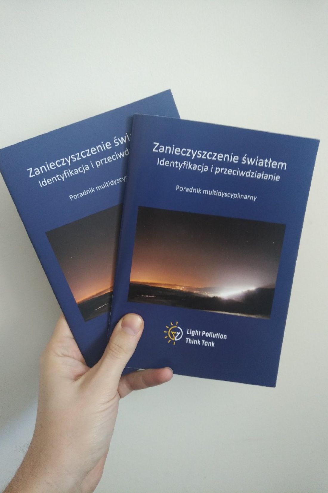 poradnik wydany przez Light Pollution Think Tank