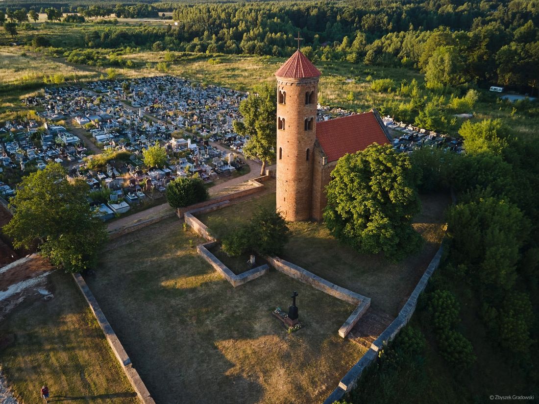 Inowłódz - Kościół Św. Idziego