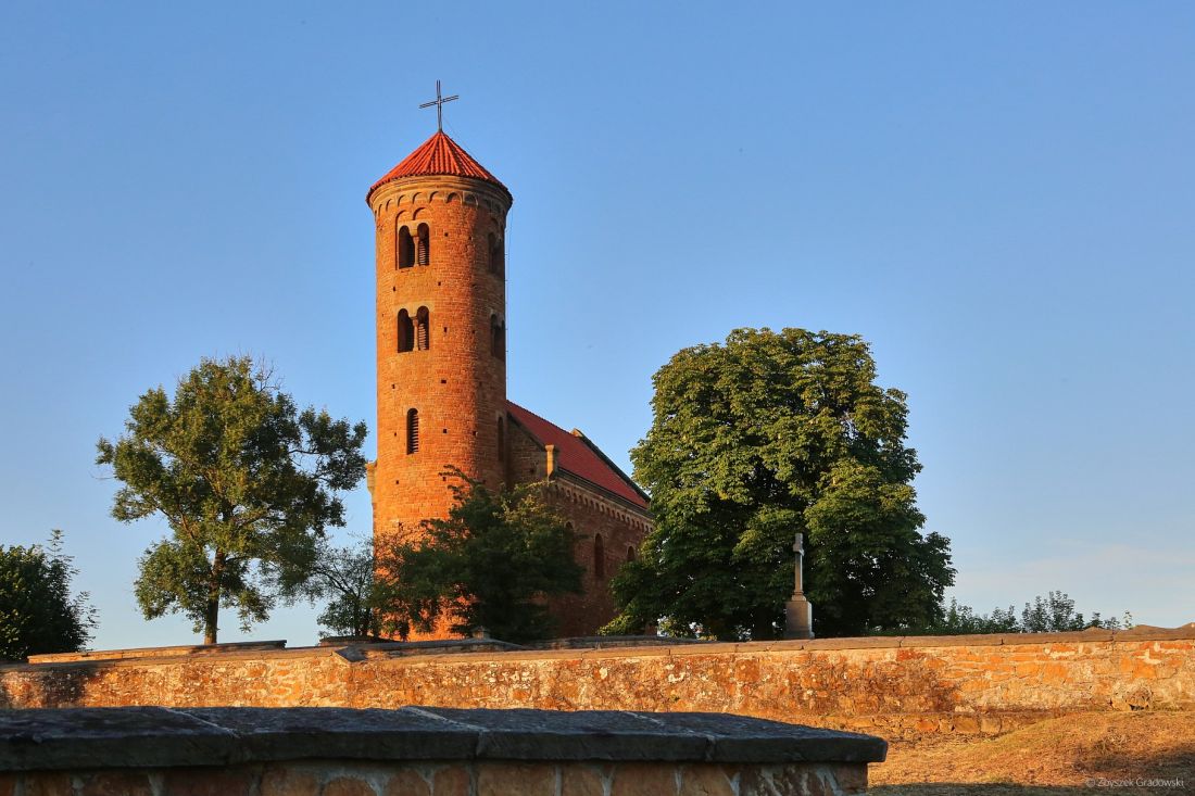 Inowłódz - Kościół Św. Idziego
