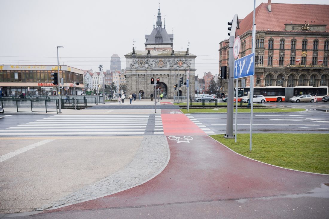 Przejście przy Bramie Wyżynnej i Forum Gdańsk