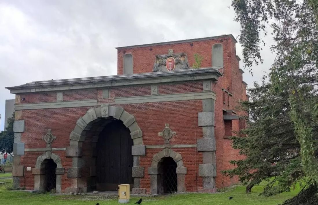 Długie Ogrody zamyka zabytkowa Brama Żuławska