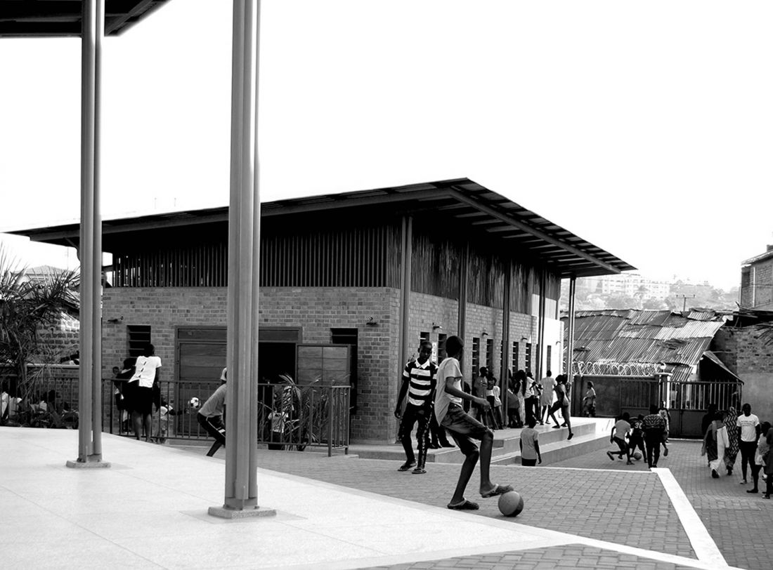  centralna „stoa” (palaver)