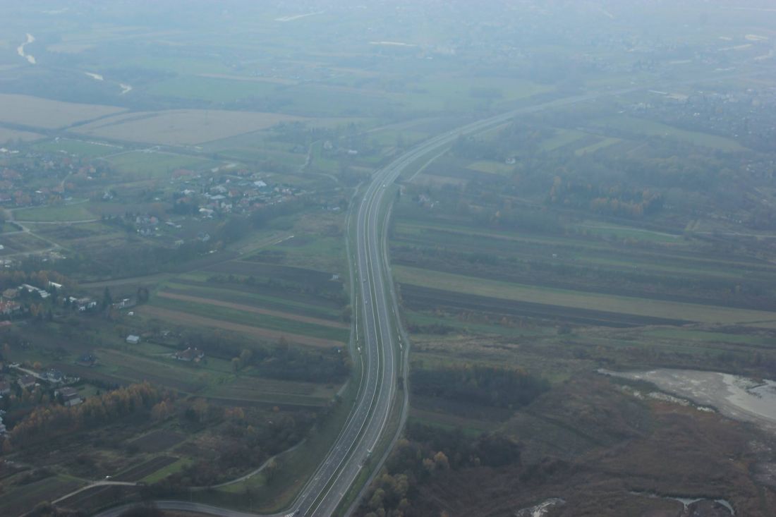 poruszone wątki dotyczą prawa, inwestycji, transportu, edukacji, energetyki, zielonej transformacji i cyfryzacji