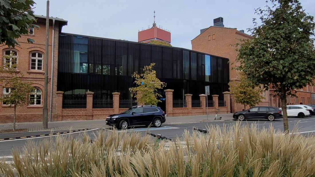 Rozbudowa Wyższej Szkoły Bankowej (WSB Merito) przy ul. Ratajczaka w Poznaniu proj.: Front Architects