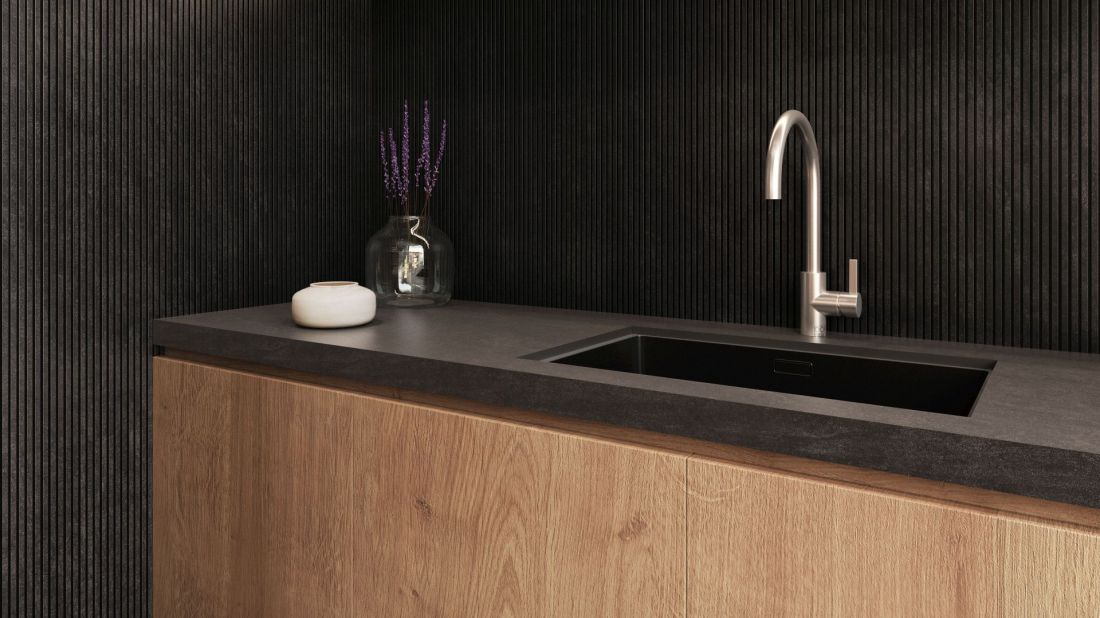 Dekton Ukiyo, pierwsza kolekcja ryflowanych okładzin projektu Claudii Afshar