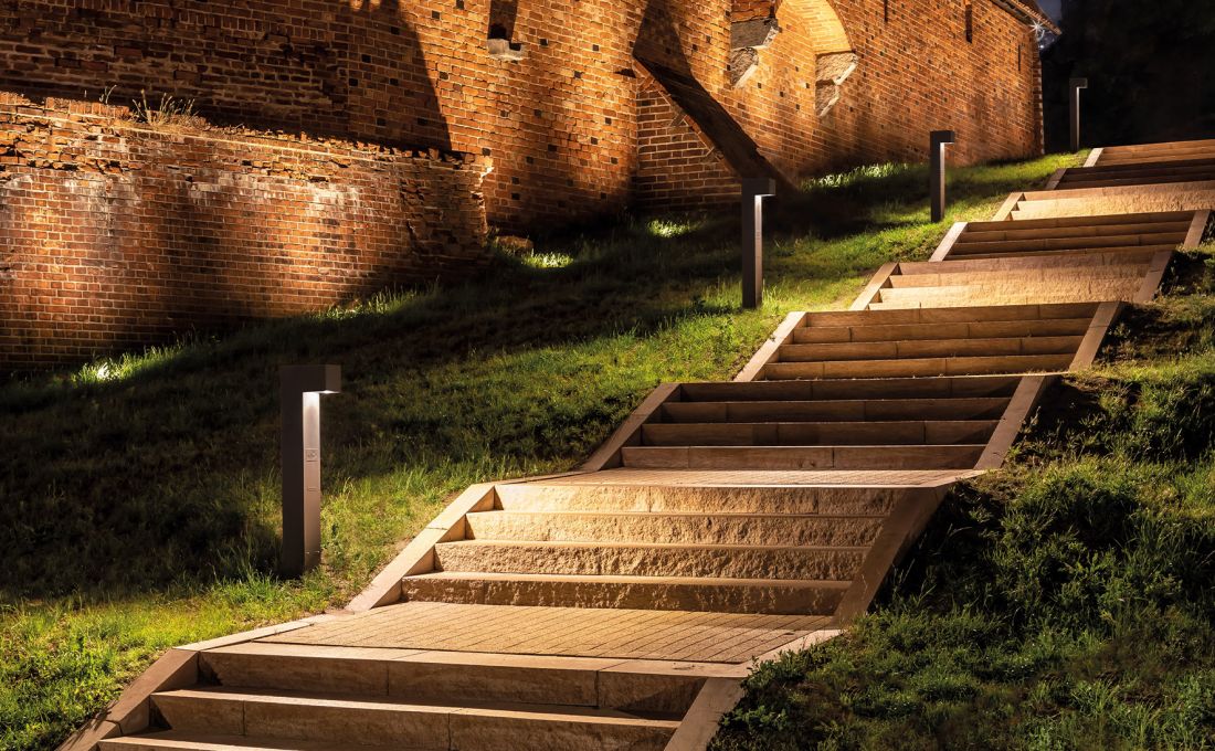 Iluminacja murów Zamku w Malborku oraz strefa bulwaru nad rzeką Nogat