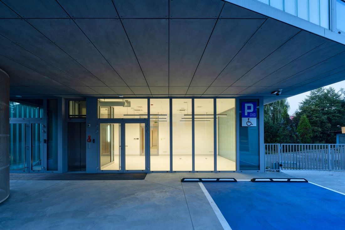 Drzwi zewnętrzne w systemie profili aluminiowych MB 86SI+