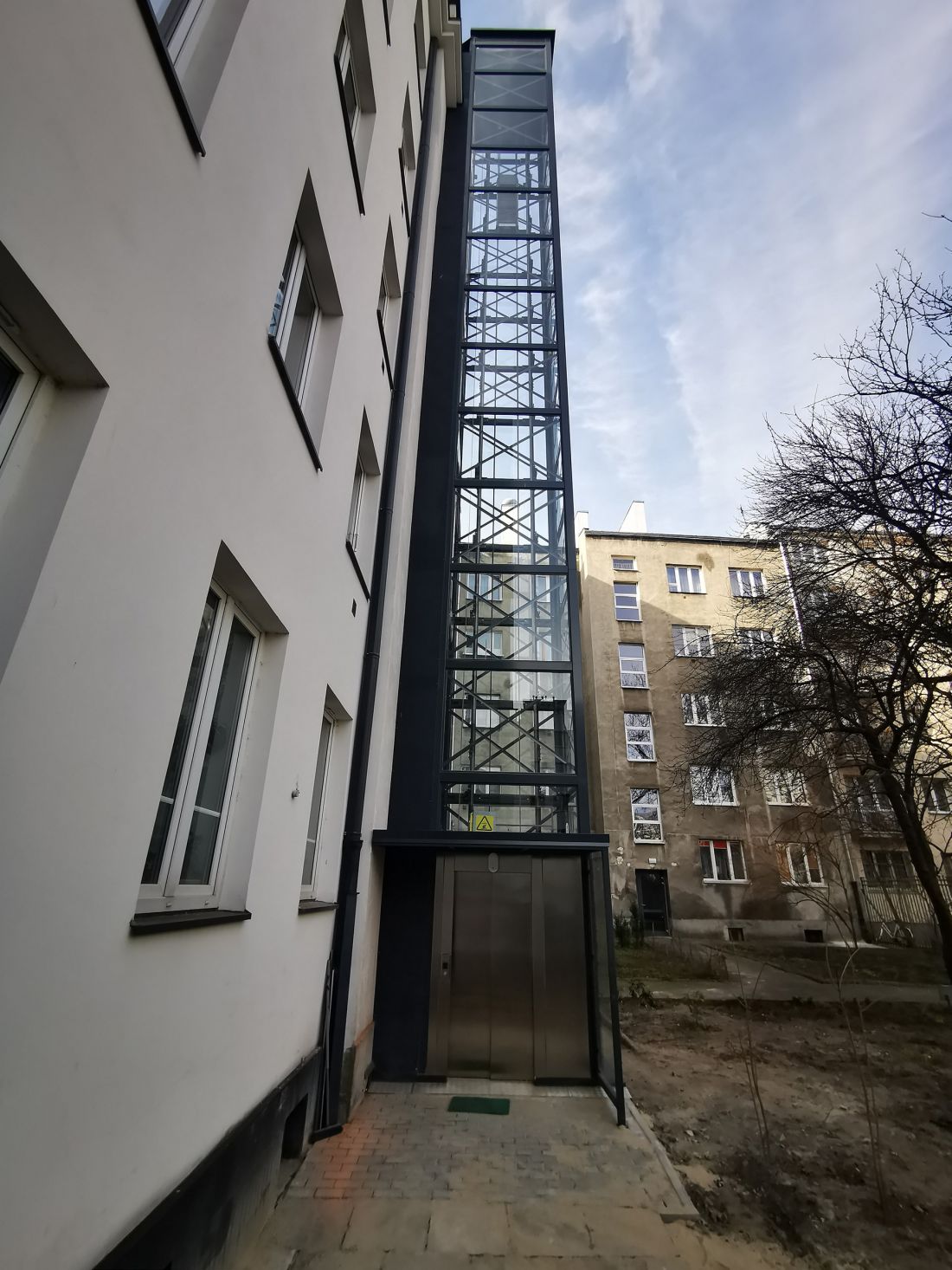 Dobór oraz instalacja wind domowych – prosta i szybka instalacja bez rewolucyjnych przeróbek w wykonaniu SHIRO LIFT