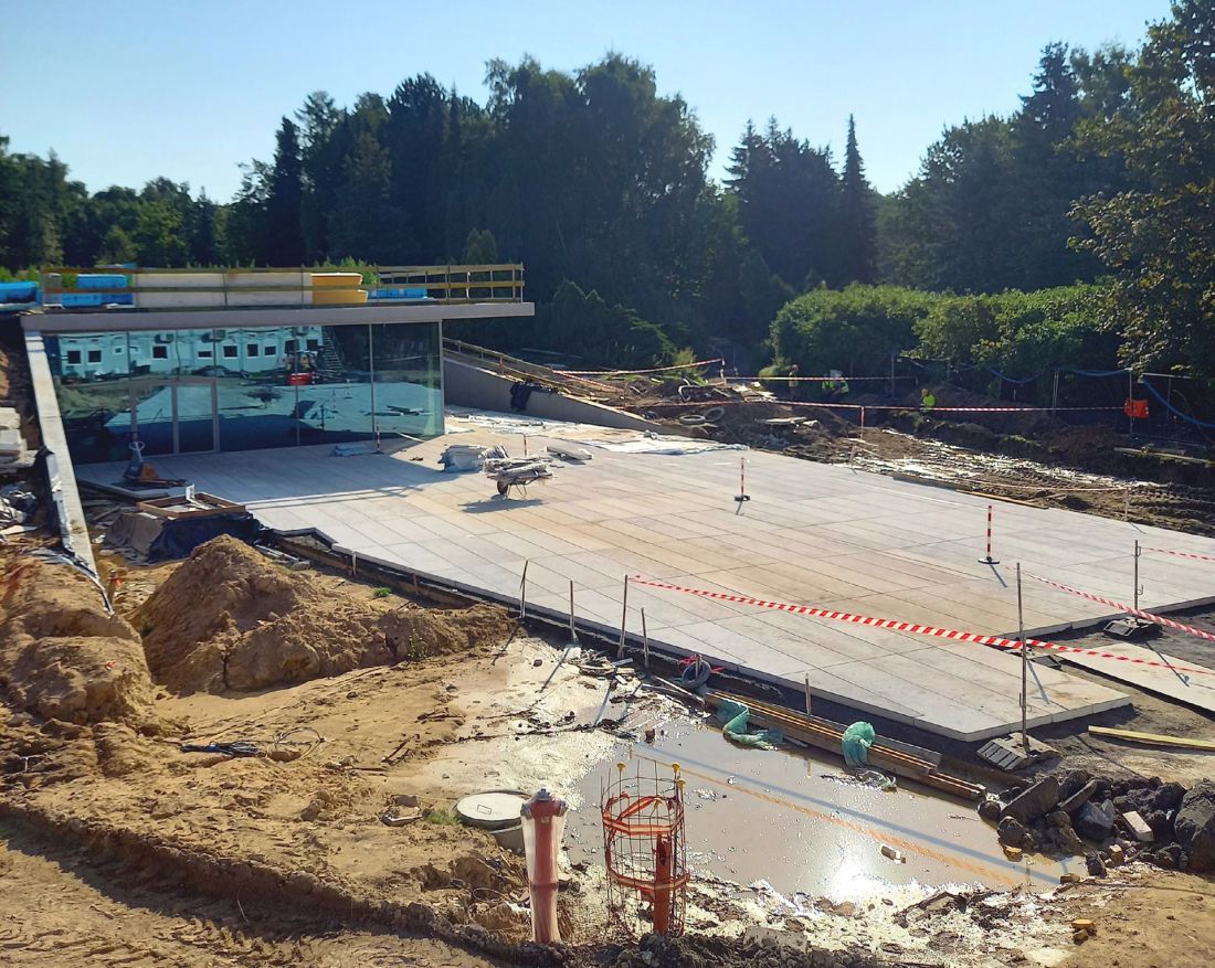 Płyty betonowe w technologii białego betonu 