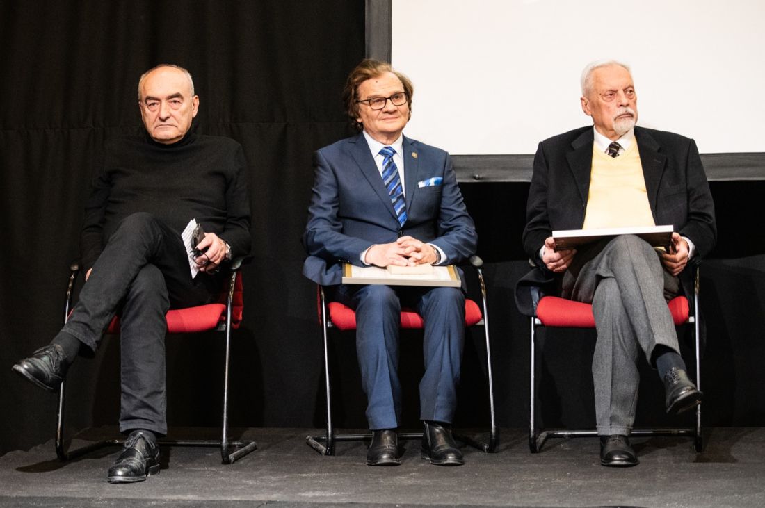 od lewej nagrodzeni: Zygmunt Stępiński, Zbigniew Moździerz, Sławomir Gzell.