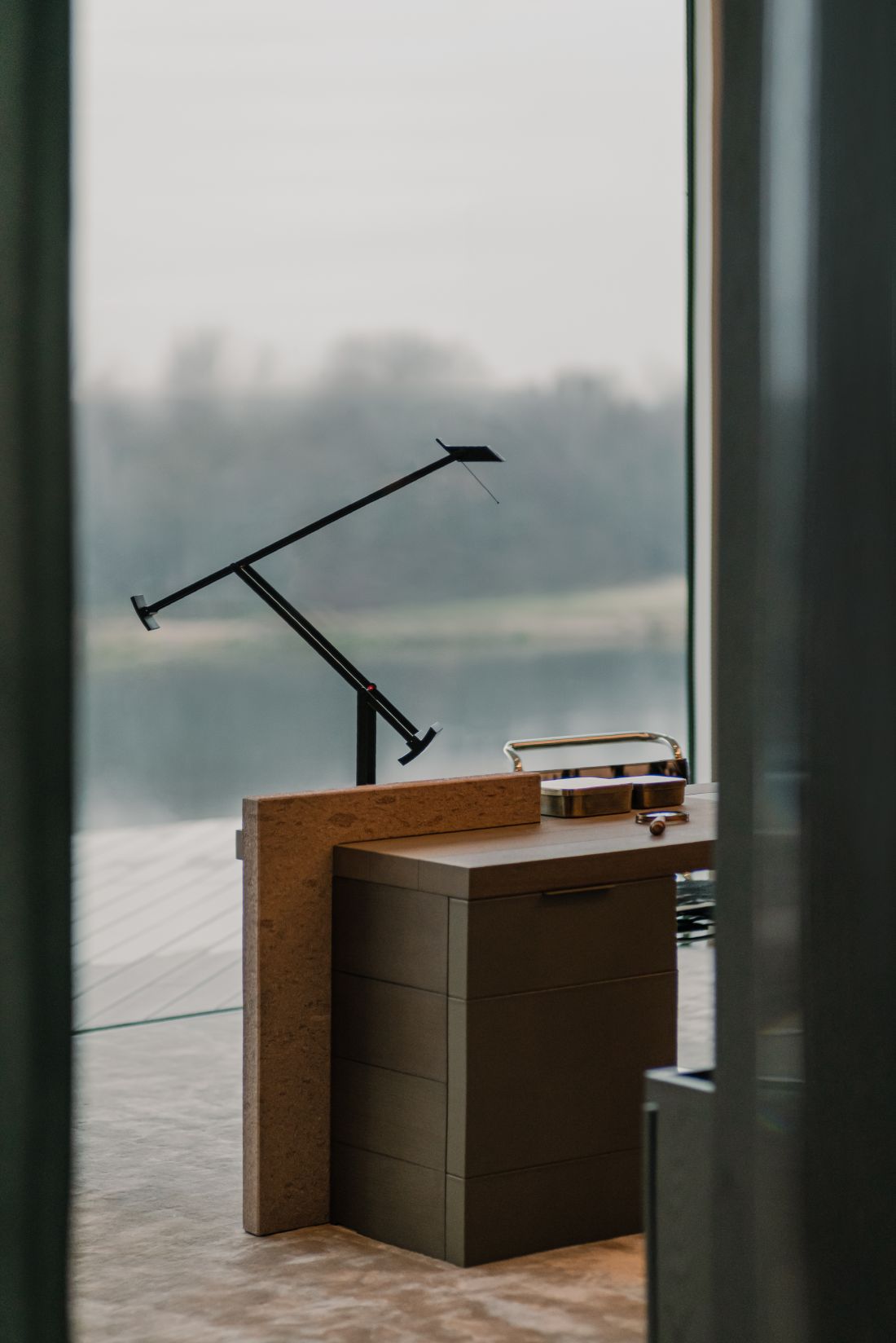 Do aranżacji wnętrza użyto różnorakich tekstur, materiałów i form